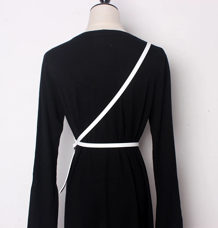 4334350985_1780098022