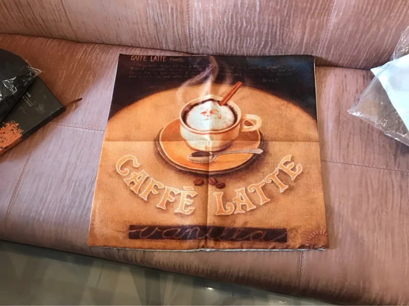 UTB8PR_FbwQydeJk43PUq6AyQpXa0