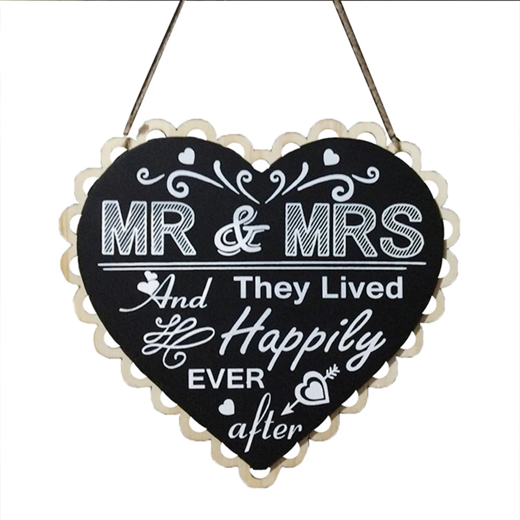 

Heart Shape Mr and Mrs Wedding Sign Hanging Board Wooden Wedding Photo Props