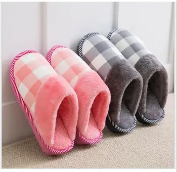

new Cotton-slipper man winter living in thick bottom anti-skid couples indoor wool slippers women winter moon warm