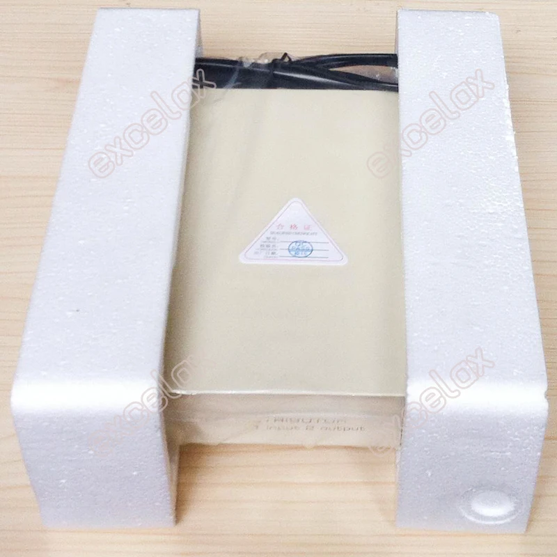 1 In 2 Out Composite CVBS BNC Connector Video Distributor AC110V 220V Signal Gain CCTV Security DVR System 1-2CH Video Splitter