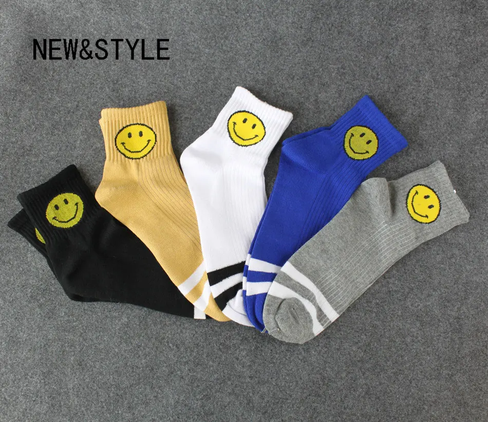 

New Gosha Strip Solid Blue White Black Cotton Sock Harajuku Emoji Smile Dress Socks Mens Socks WZ044