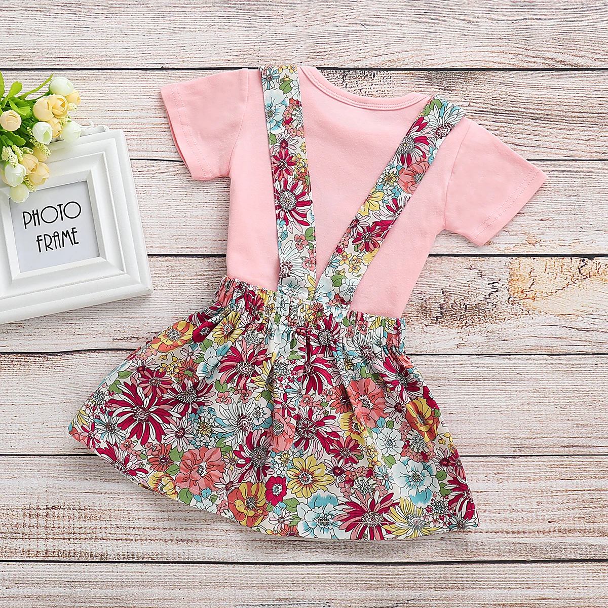 Emmababy/комплект одежды для новорожденных девочек, боди с короткими рукавами и принтом бабочки+ платье на подтяжках с цветочным рисунком, комплект из 2 предметов