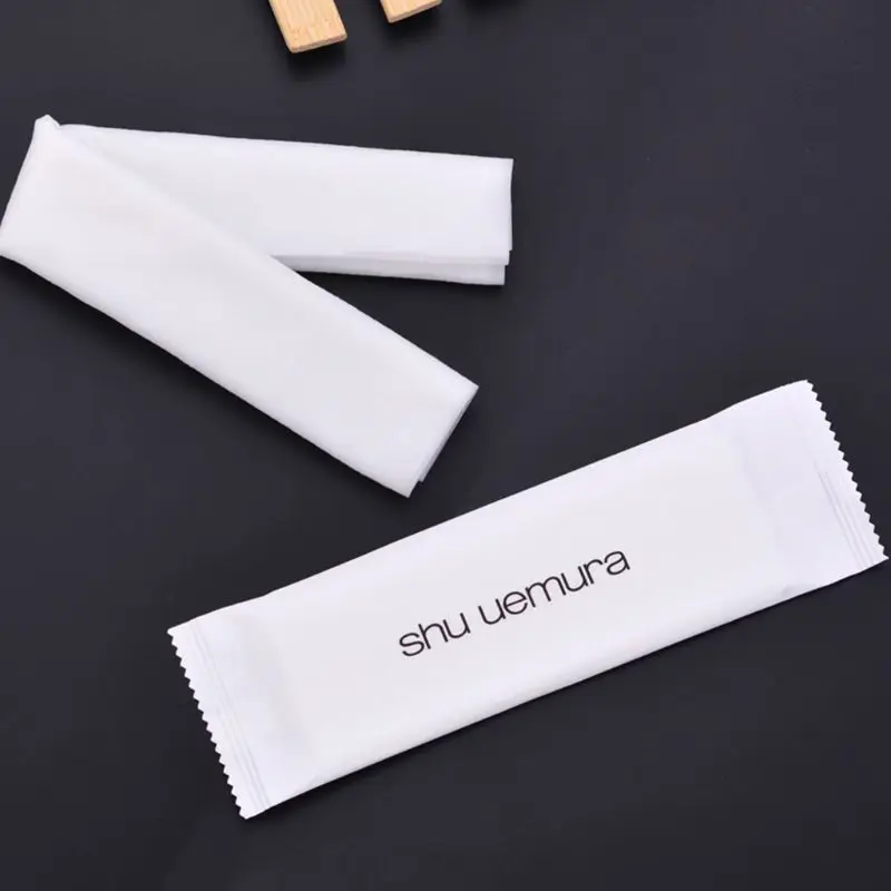 

1 Bag Travel Portable Disposable Non-Woven Fabric Wet Wipes Tissue Letters Alphabet Printed Simple Individually Wrapped #11