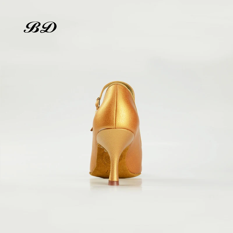 DANCE SHOES 1