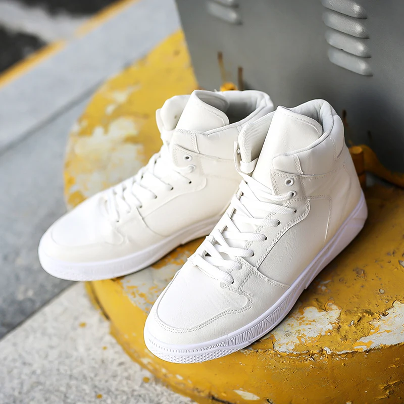 

Yomior New Autumn Winter Lace-Up Men Shoes Breathable Fashion Male Casual Shoes High Quality Black White Loafers Sneakers