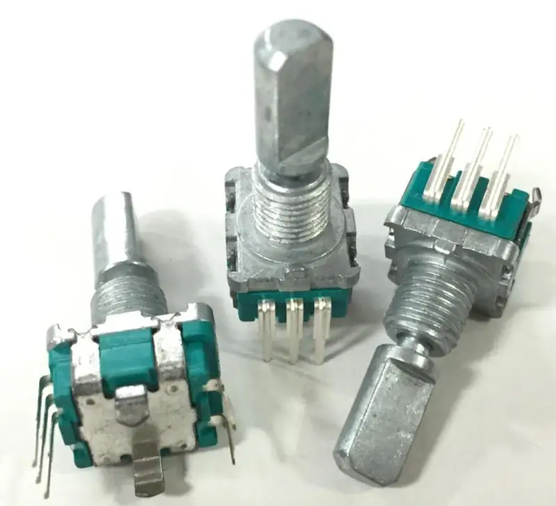 

5pcs Taiwan FD Howard EC11 encoder with switch 20 point 20 pulse 20MM axis travel 1.5MM