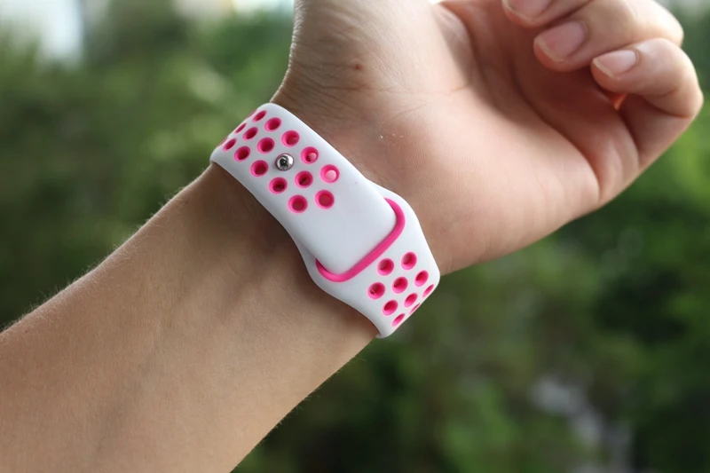 URVOI band для Apple Watch NikeLab series 4 3 2 1 limited лёгкие дышащие силиконовые ремешок iWatch Белый