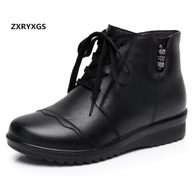 

2018 Winter Thickened Plus Velvet Cotton Boots Flat Non-slip Warm Snow Boots Middle-aged Women Shoes Boots Genuine Leather Boots