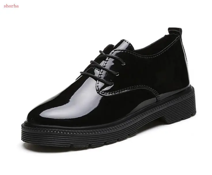 

Woman red shoes Casual Tassel Pointed Toe Black Oxford Shoes for Women Flats Comfortable Slip on Women Shoe Large Size