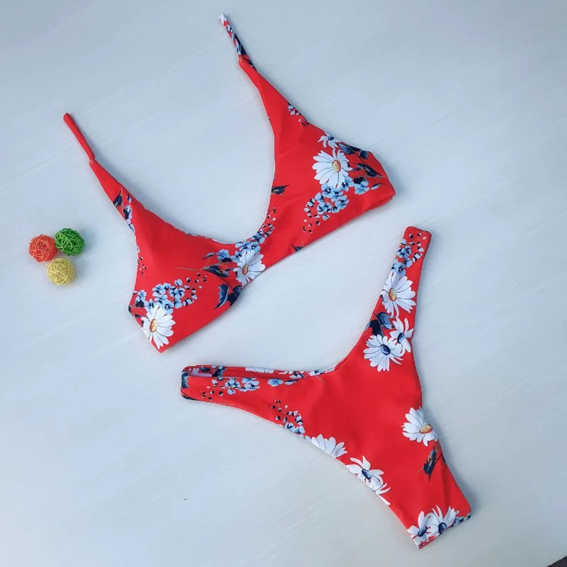 padded halter top