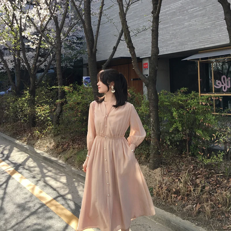 

2019 Summer Single Row Pearl Buckle Temperament Over The Knee Nine Tea Ear Lace High Waist V-collar Dress V-Neck Sexy Dress