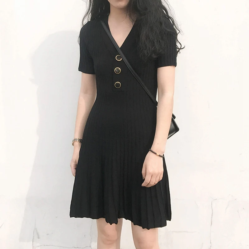 

Fashion Short Sleeve V-Neck Pleated Dress Women Buttons Slim Female Dress Knitted Dress