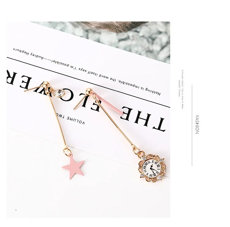

2019 High Quality Korean Girl Heart Long Model Pentagon Star Alarm Clock Eardrop Wholesale Leather Earrings Feather Earrings