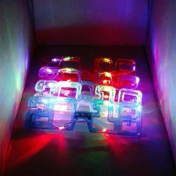 شراءعدد 300 قطعة نظارات على شكل وامضة LED موديل 2018 نظارات متوهجة للرقص ألعاب حفلات الكريسماس متوهج Wen4830