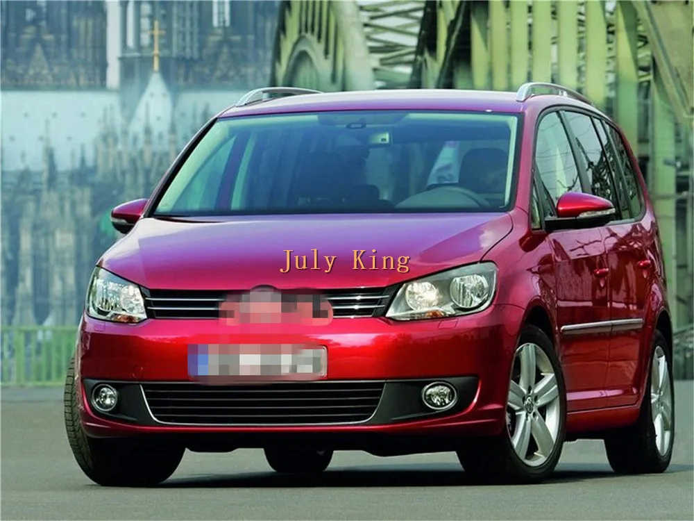 Volkswagen-Touran_2011