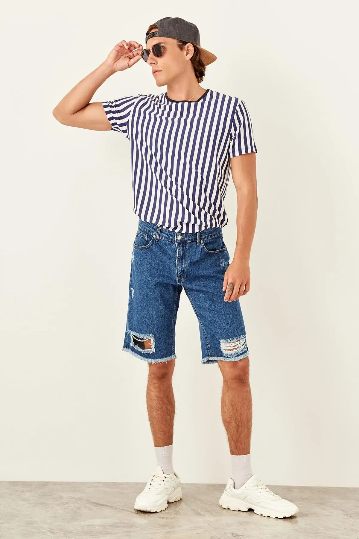 Trendyol Индиго мужские destrroylu новые шорты TMNSS19KE0008