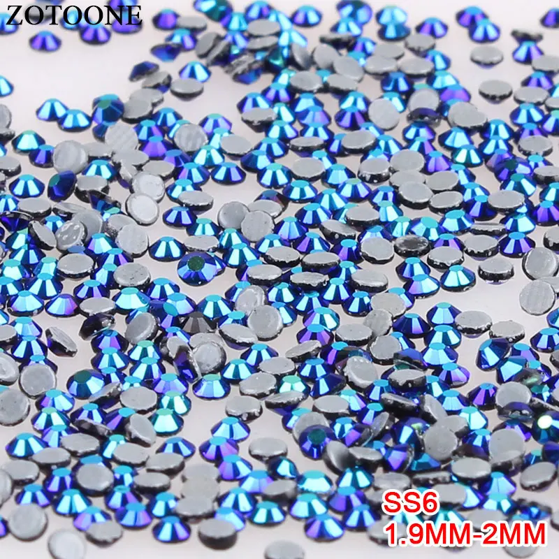 rhinestones for manicure