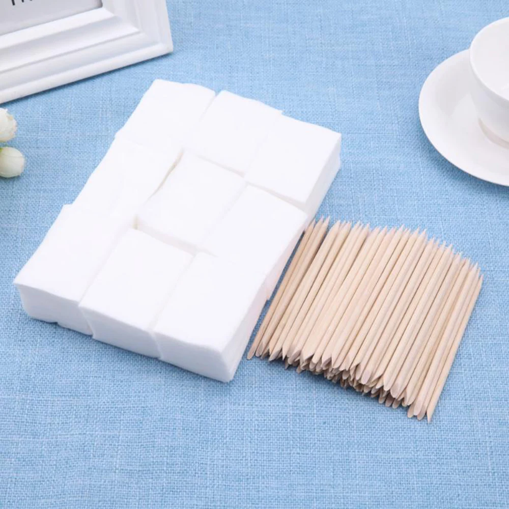 

900Pcs Nail Cotton Wipes Bath Manicure Gel Nail Polish Remover Lint-Free Cotton Napkins +100Pcs Wood Sticks Nail Care Tool