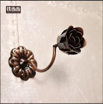 

5pcsIdyllic staple clothing store hooks for fashion clothes