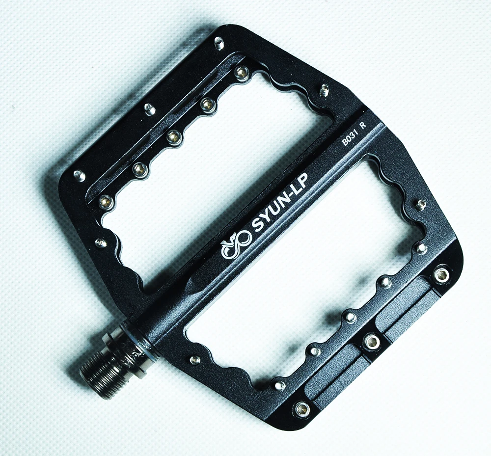 cheap bearing platform big pedal B031 CNC aluminum Crom steel axis MTB mountain bicycle pedals