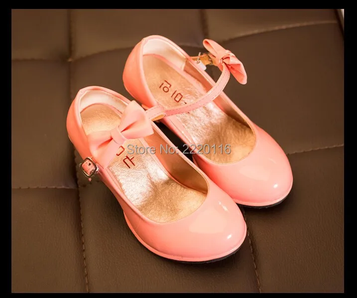 Модные лакированные сандалии на высоком каблуке; детская обувь принцессы; коллекция года; сезон весна; детская обувь; сандалии для девочек; цвет розовый, красный, черный