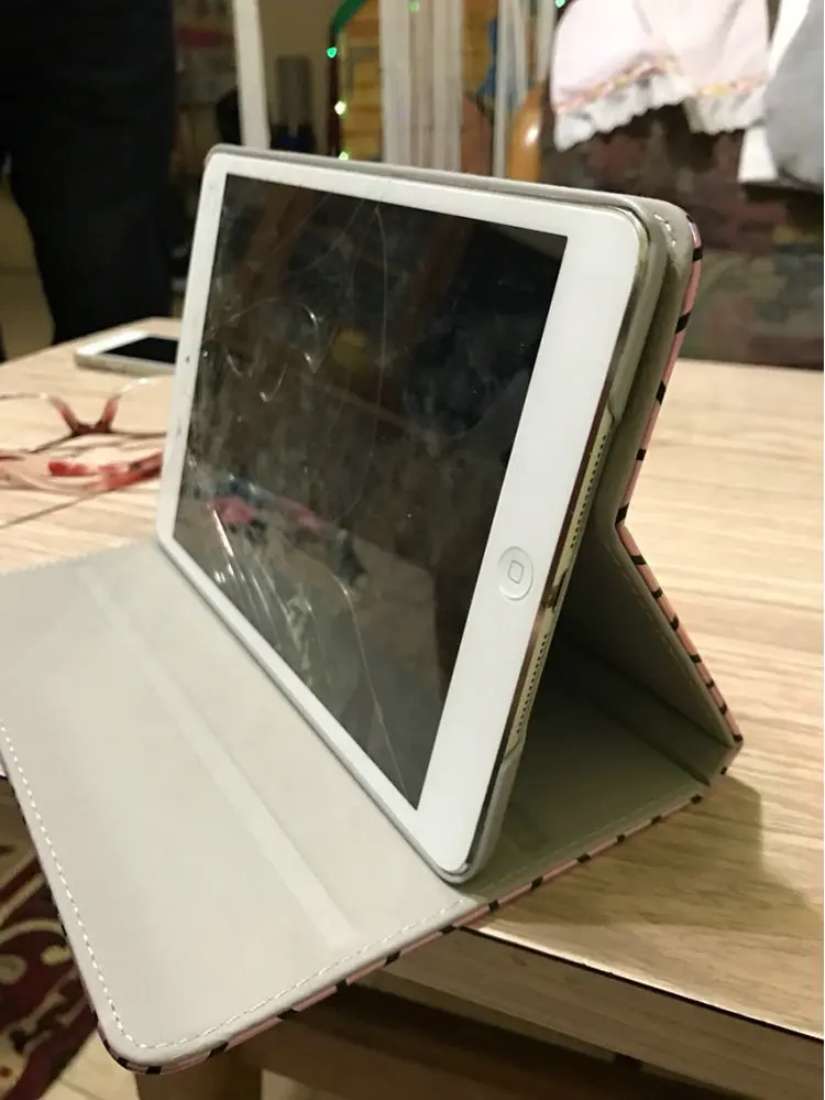 UT8g5RHX2taXXagOFbXr