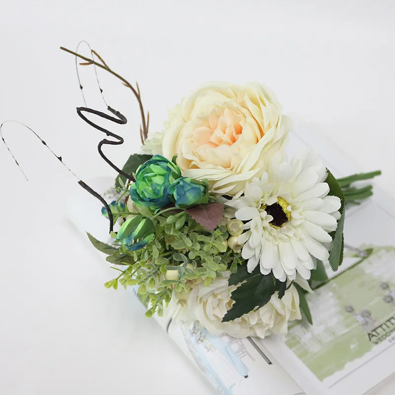 Artificial Wedding Bouquets for Brides New design Bruidsboeket Flors Silk Flowers Bouquets with Berry for Wedding Decoration (4)