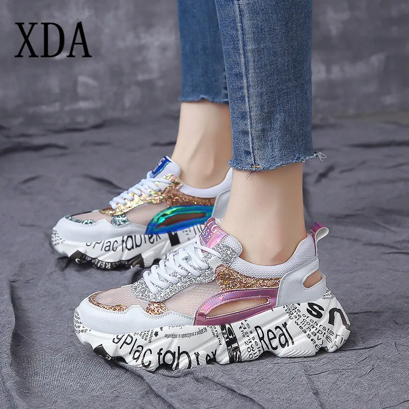 

XDA New Spring Female Thick Bottom Sneakers Graffiti Breathable Platform Shoes Women Flats Casual Shoes Ladies Running Shoes C03