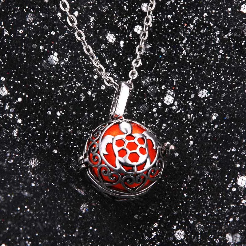 Lotus Guanyin Music Ball Bell Aromatherapy Locket Pendant Necklace Charm Perfume Essential Oil Diffuser Woman Gift Jewelry