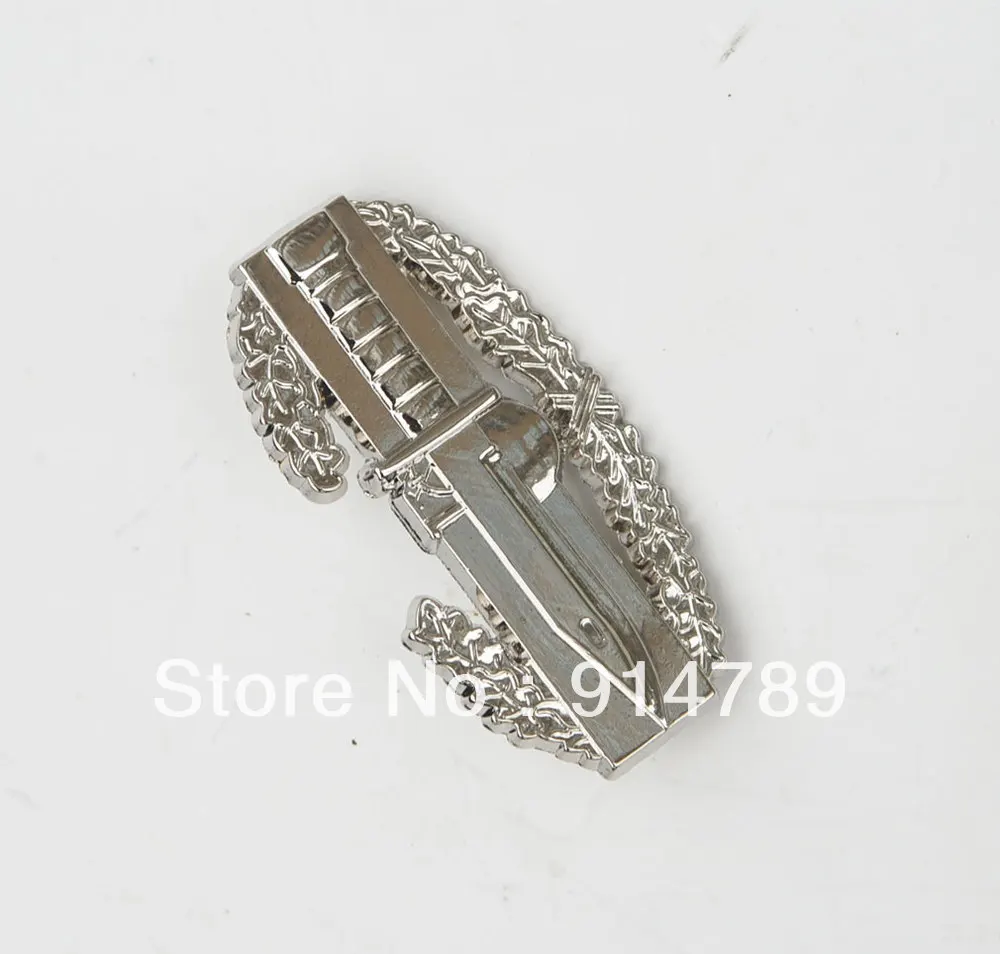 

U.S. ARMY MILITARY COMBAT ACTION METAL BADGE PIN KNIFE AND WREATH-33016