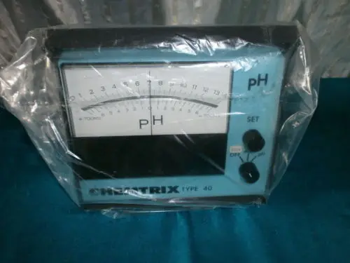 

DHL/EMS 5 LOTS Chemtrix Inc. 40 PH Meter w/ Adaptor New Open Box -A1