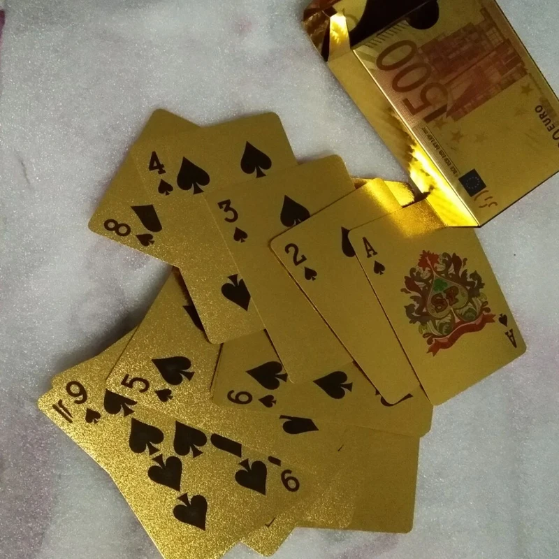 Goedkoop Euro Speelkaarten Plastic Card Klassieke Porker Card Set 100% Waterdichte Plastic Speelkaart Club Game Vergulde Dek Gift