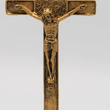 8 дюймов смолы Крест Стенд с распятием Античное золото Отделка религиозная фигура Крестик с распятием Статуэтка SY0806G