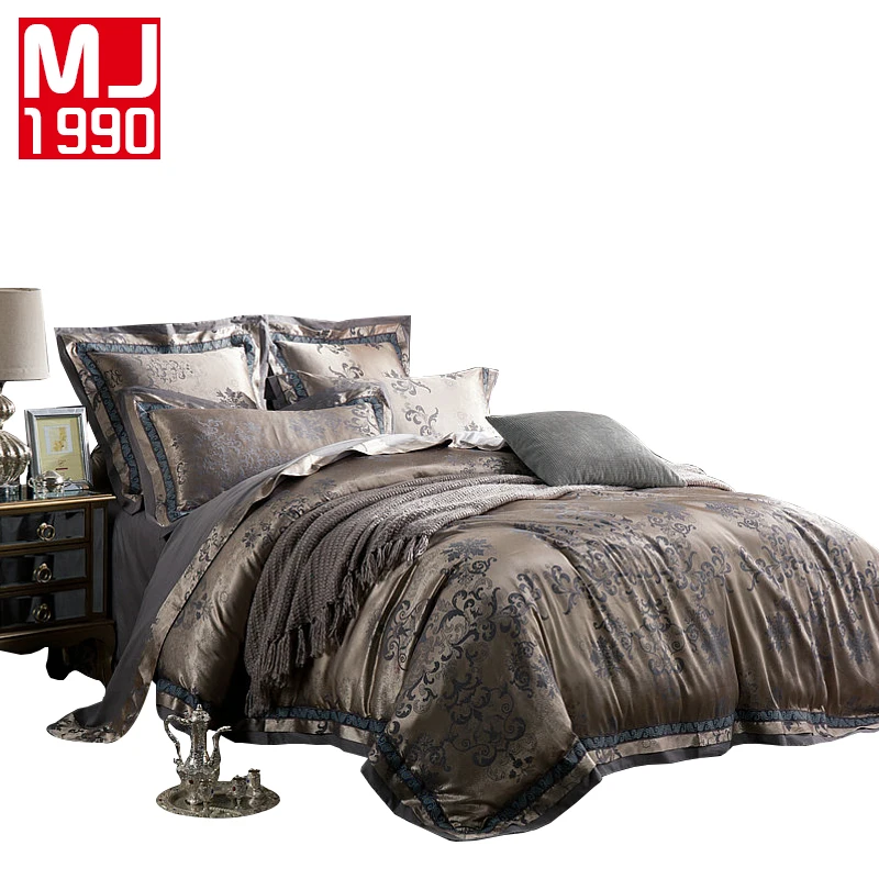 

European Royal Family Palace Satin Silk Jacquard Embroidery Cotton Wide-sleeved Embroidery Cotton Bedding Set Wedding Suite