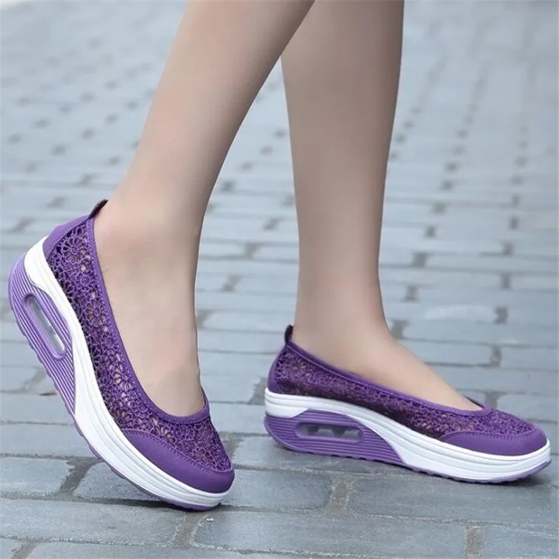 

Hook flower lace hollow shake women's shoes breathable lazy thick bottom increased a pedal women sneakers shoes Sapatilhas