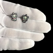 Подарок на день рождения серьги-гвоздики с эмалью милый белый кот серьги для детей