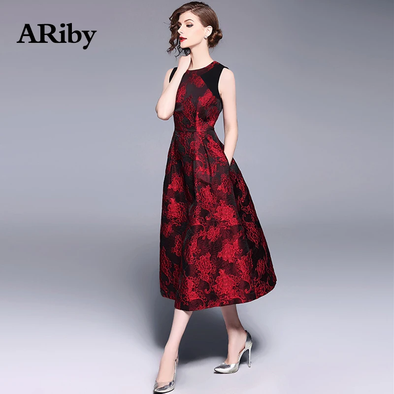 Women Dress 2019 Spring/Summer New Red Long Maxi Dress High-end Embroidered Floral Patchwork Sleeveless O-Collar A-Line Dress