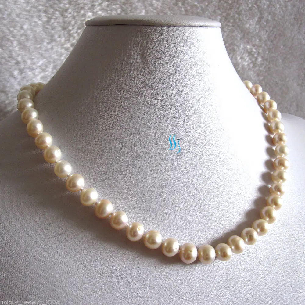 

18" 8-9mm White AA Freshwater Pearl Necklace D Clasp