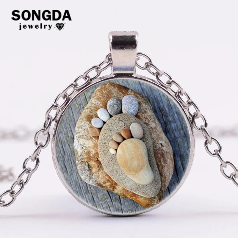 

SONGDA 2018 New Summer Style Creative Stone Modeling Big Feet And Small Feet Picture Glass Cabochon Pendant Long Chain Necklace