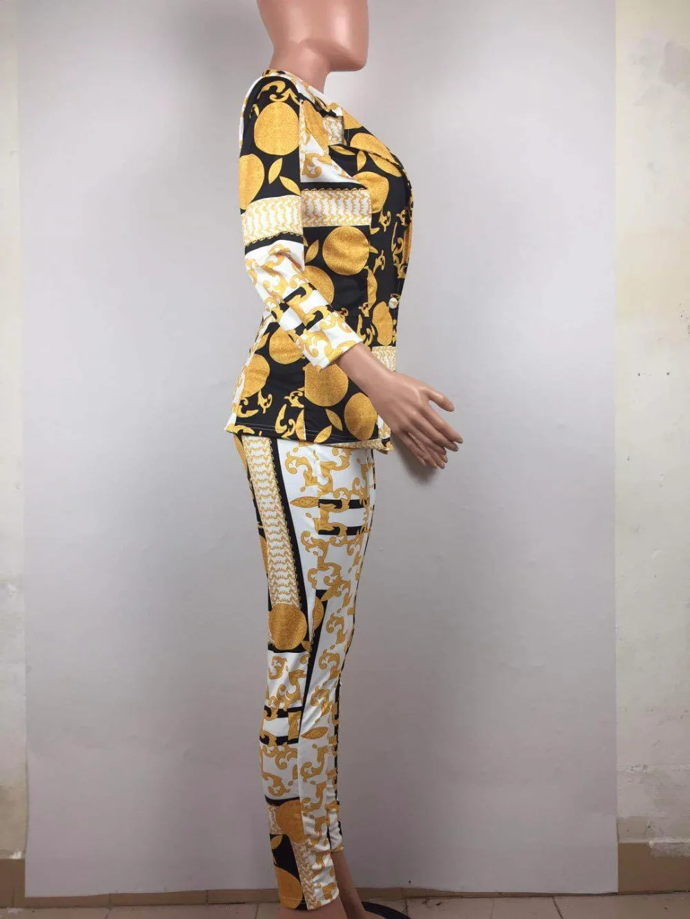 2019 Gold Chain Printed Two Piece Set Women Tracksuits Autumn Spring