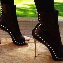 Лидер продаж; женские модные черные ботильоны на высоком каблуке-шпильке с открытым носком; сапоги-гладиаторы на платформе с заклепками; модельные туфли