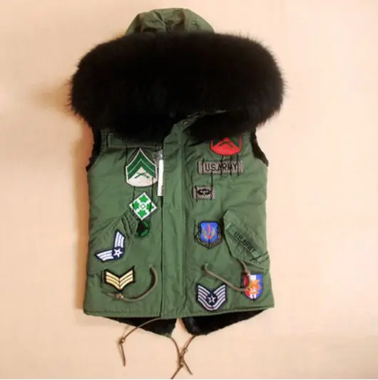Новинка, зимний меховой жилет с капюшоном в британском стиле, армейский зеленый цвет, натуральный мех енота, женские жилеты, бренд, Лидер продаж - Цвет: Черный