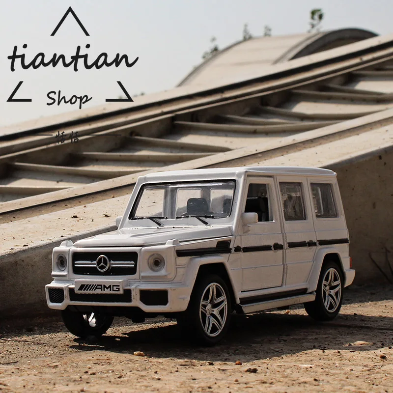 

1:32 simulation Benz G65 Die-cast metal Car model Children's toys ornaments Sound and light to open the door