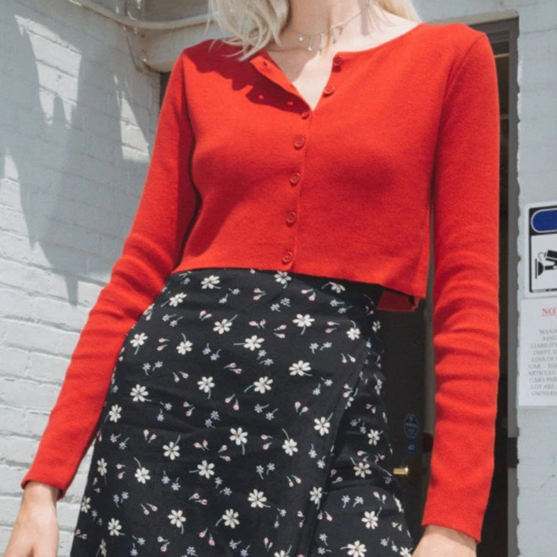 Women's Cute Full Sleeves O-Neck Button up Short Cardigan-Model2