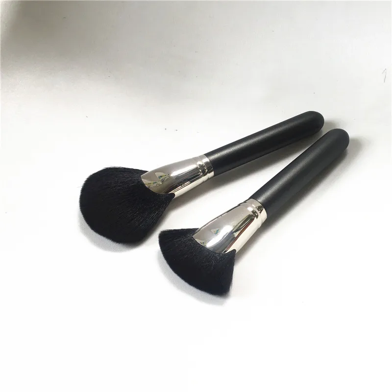 MAC 140S 141S Synthetic Full Fan Brush _ 2