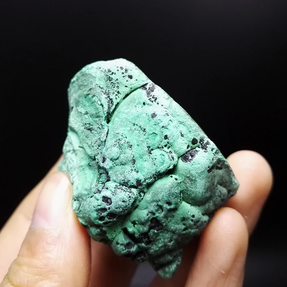 темно-зеленый минерал. показать зелёные минералы. минерал 6. альбит минерал. минерал фосфат 6 букв.