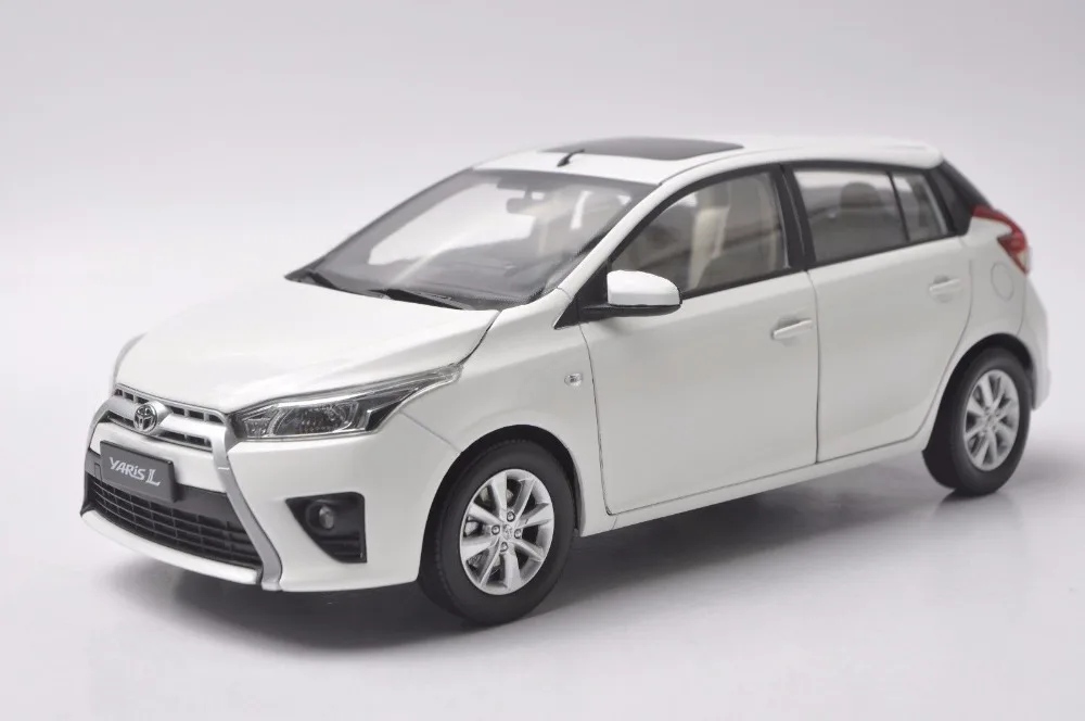 yaris diecast