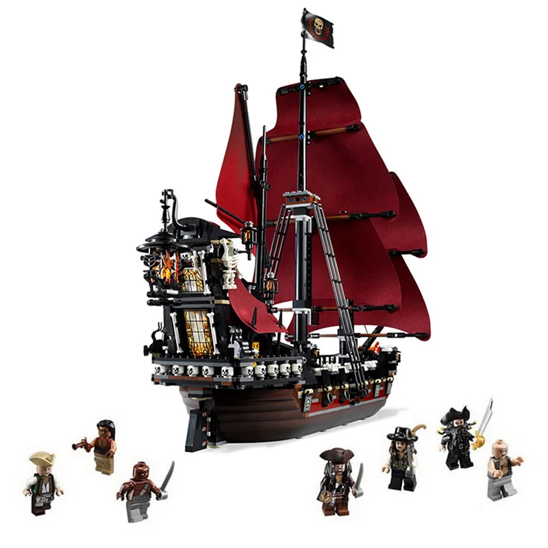 Queen Anne/'s Revenge Building Blocks Pirates of the Caribbean Model Set Children