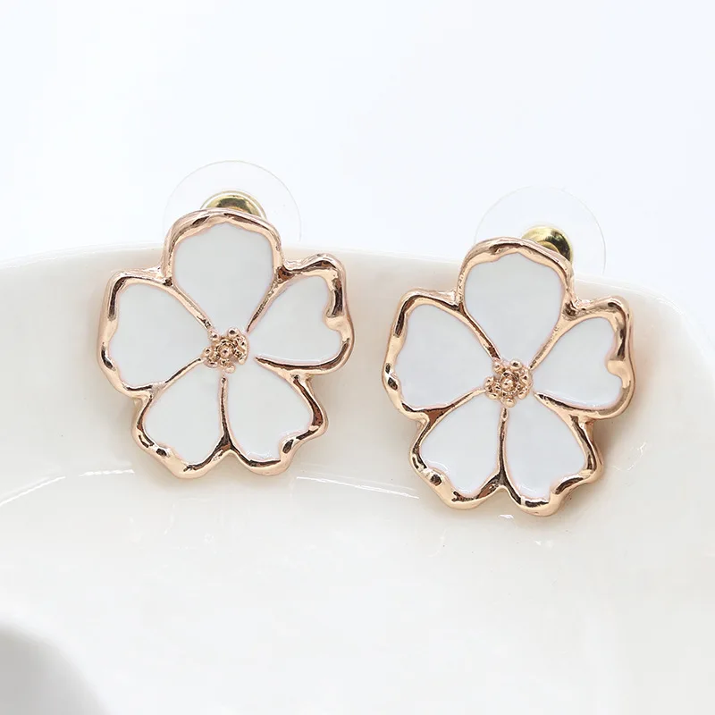 

Korean Jewelry Accessories Wholesale hundred drops of oil super beautiful jasmine earrings five-leaf flower ear nail earrings